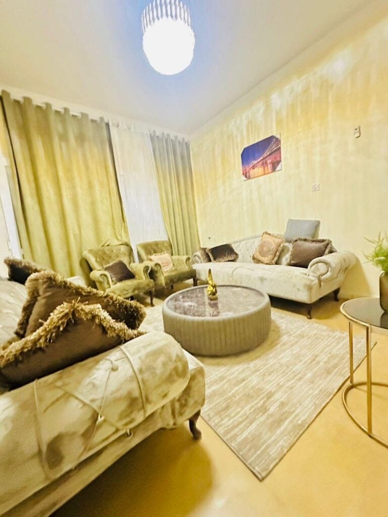 Apartment: 3 Qol Qalabeysan Casri Ah